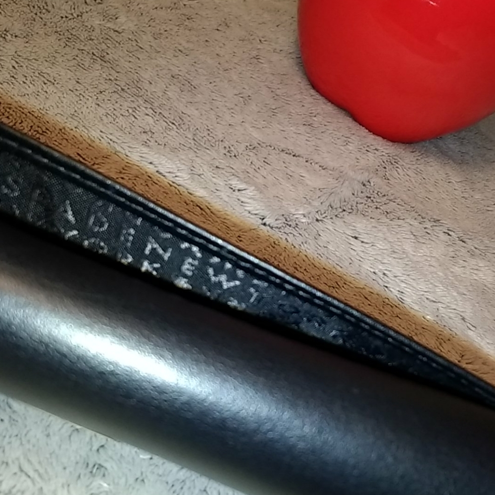 Authentic Kate Spade black leather wallet - Picture 11 of 12